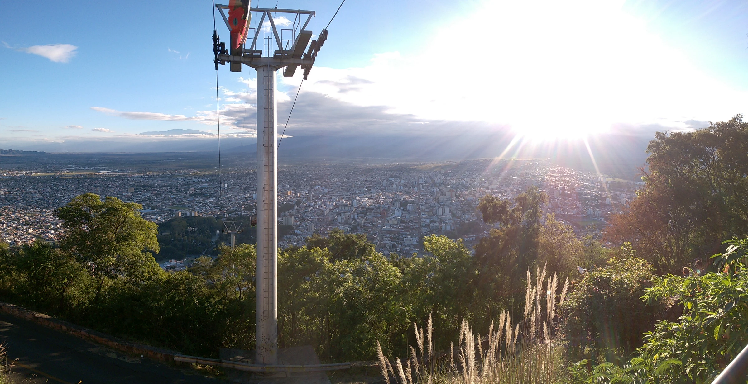 Vista panorámica de la ciudad de Salta desde el Cerro San Bernardo